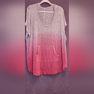 Livi Active Size 26/28 Gray and Pink Tunic